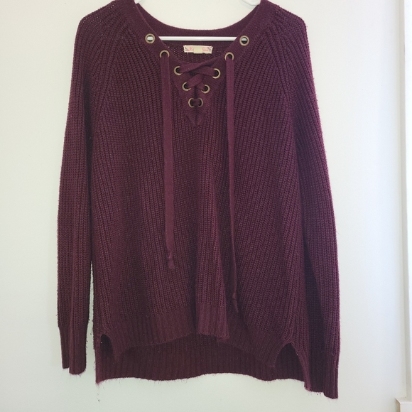 Wine colored sweater - Picture 2 of 4